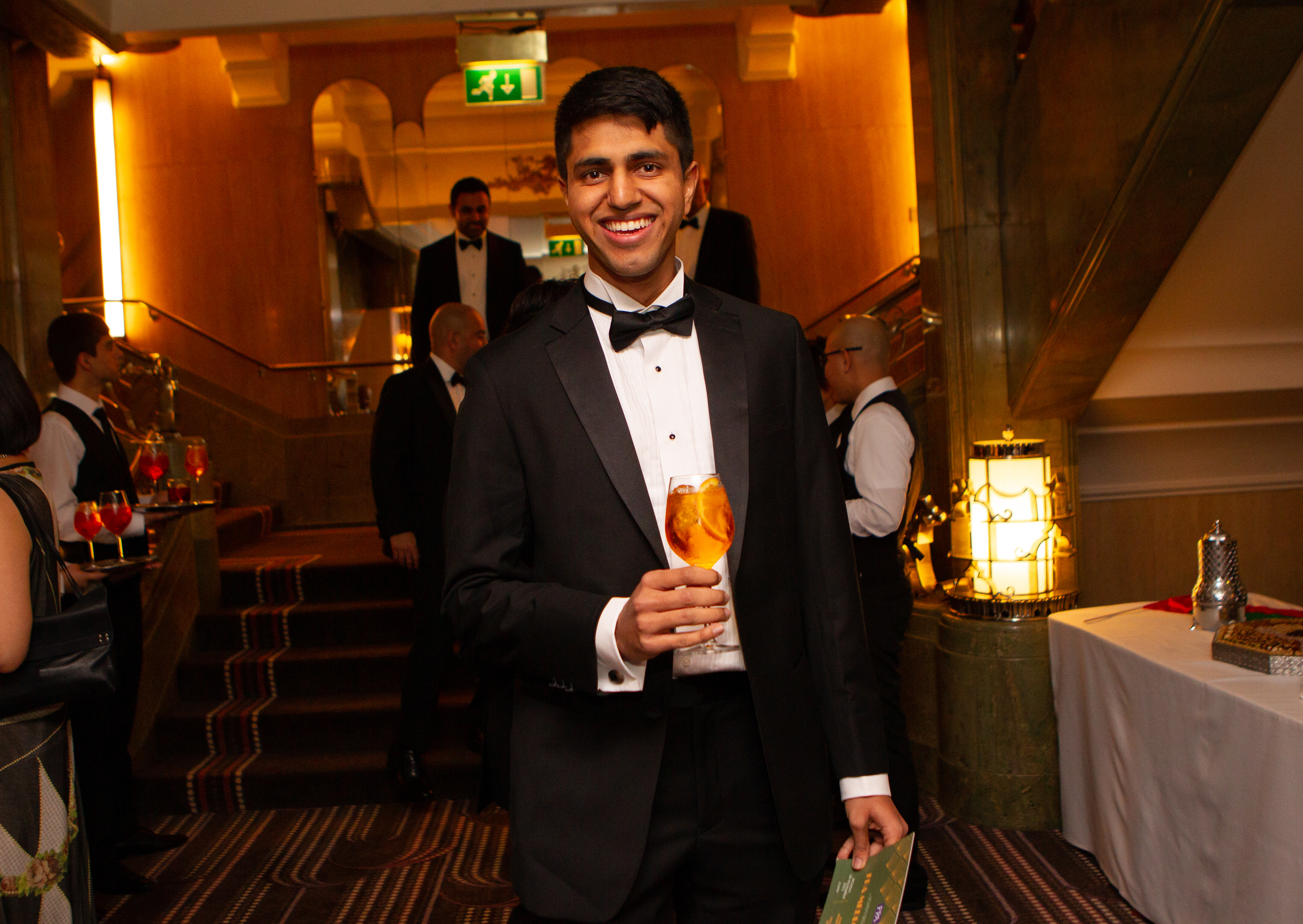 Simar Bajaj receives the FPA Science Story of the Year Award.