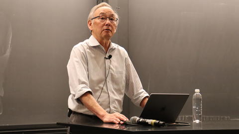 Steven Chu delivers a lecture about the challenges of climate change.
